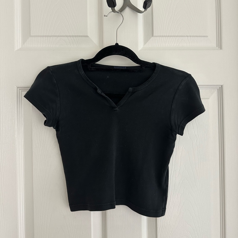 Black brandy melville cropped tee
